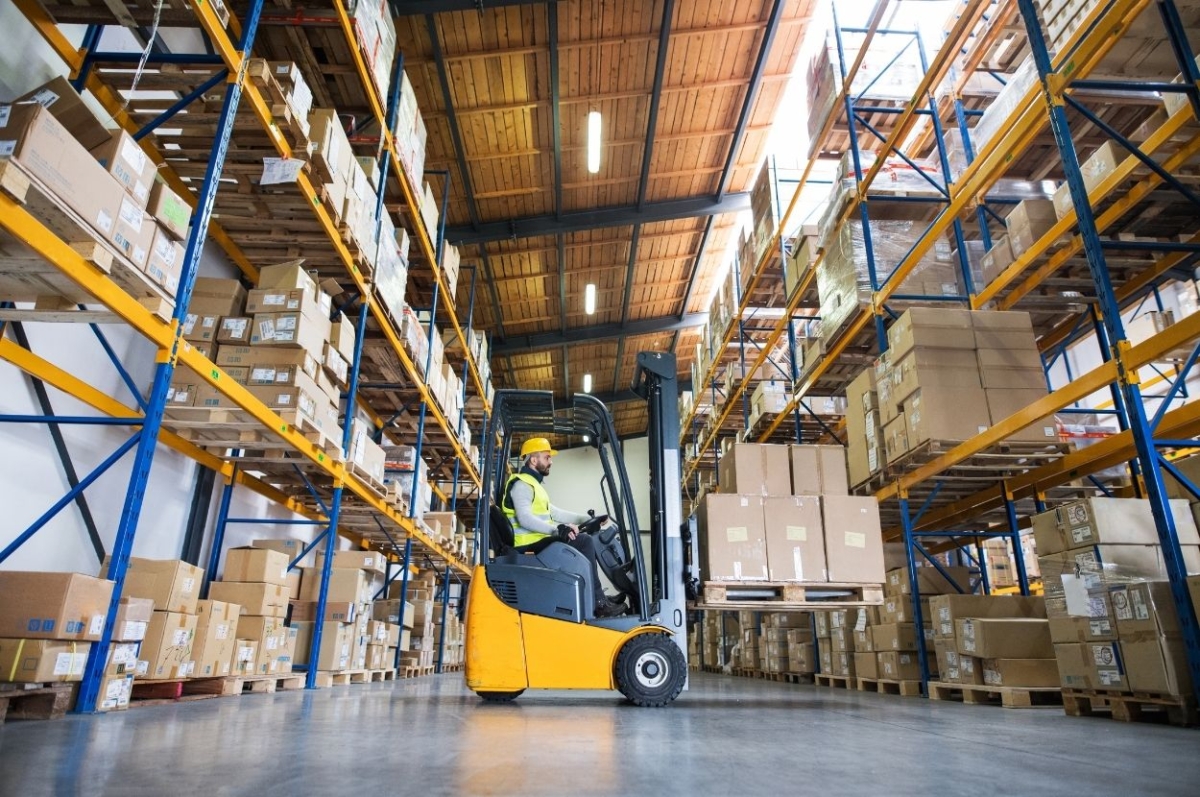 Operating A Forklift Truck In A Warehouse | Safety Tips